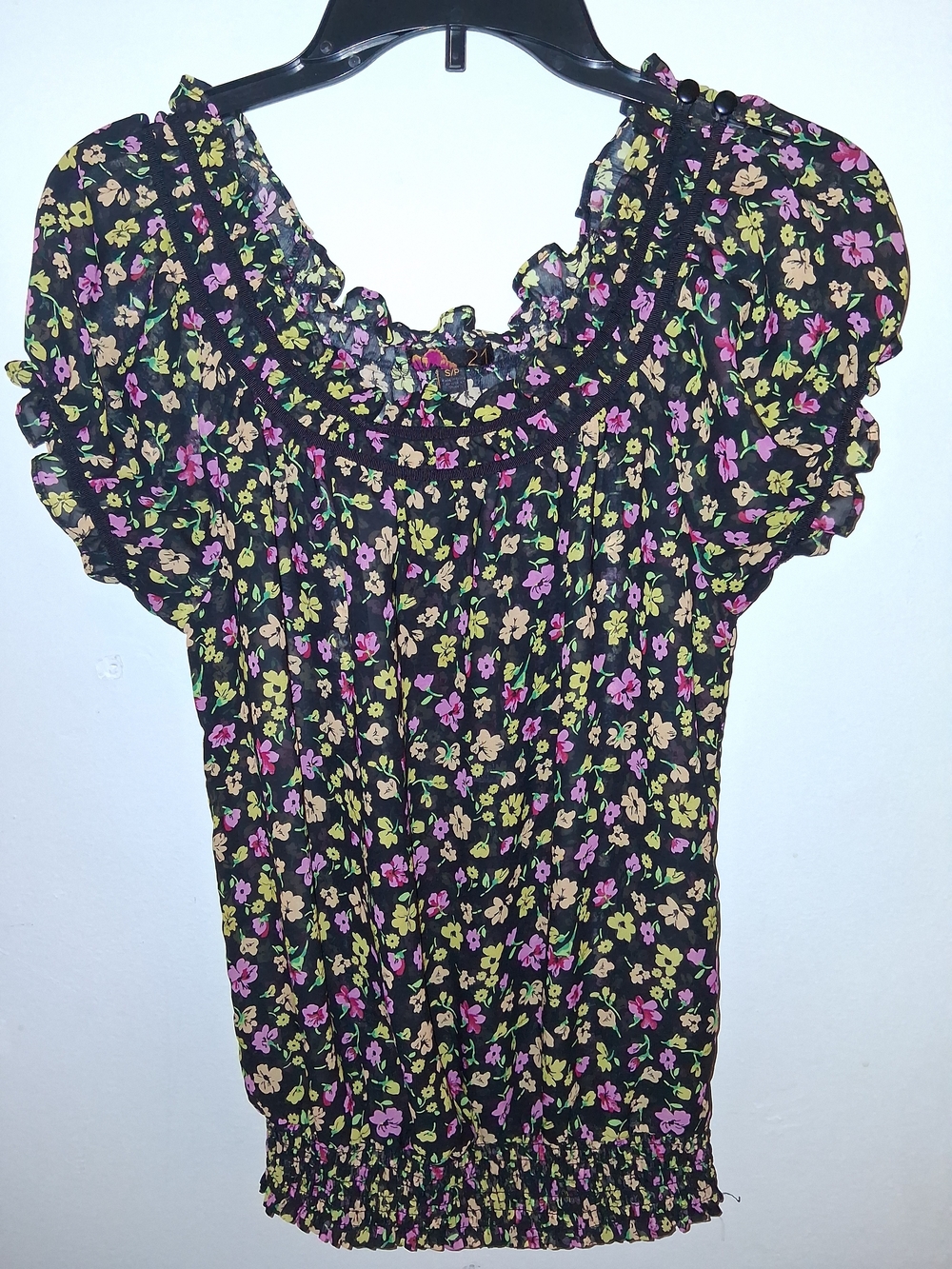 Source Unknown Black Floral Puff-Sleeve Blouse with Pink & Yellow Flowers